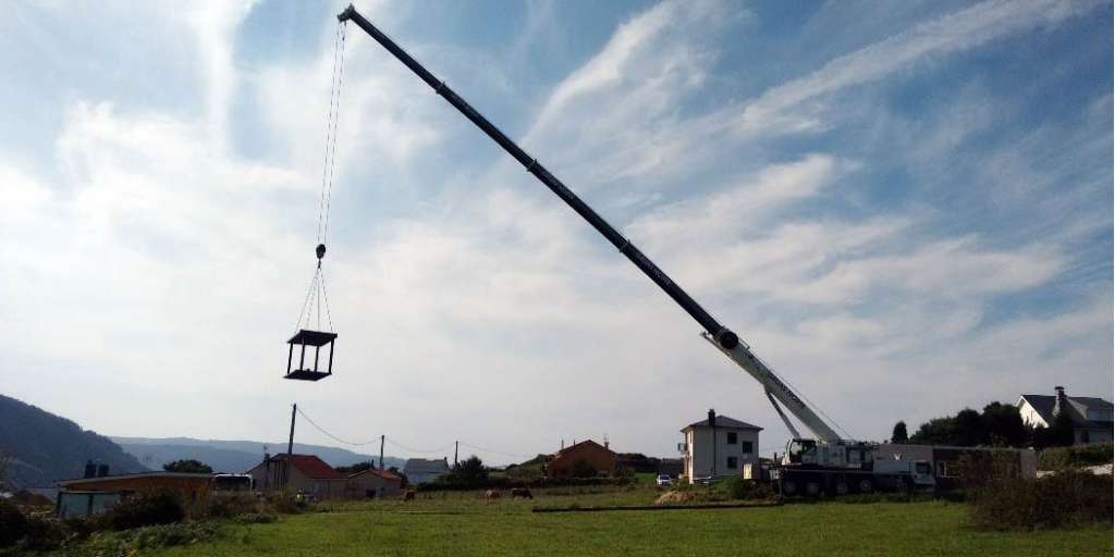 onsite crane modular home delivery