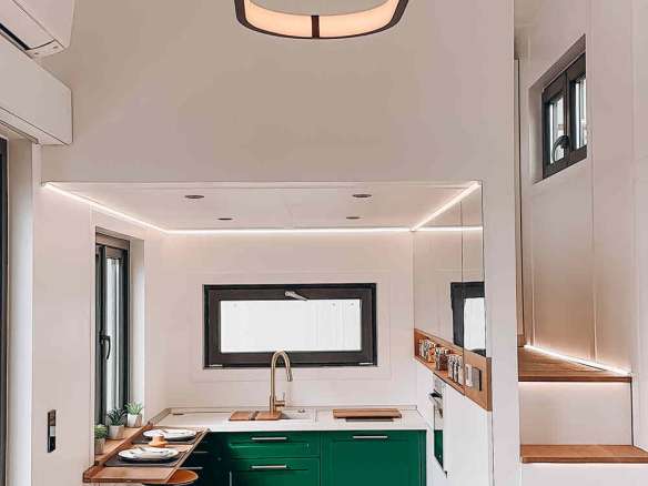 Tiny ShowHome for 4-6 people, 2 lofts
