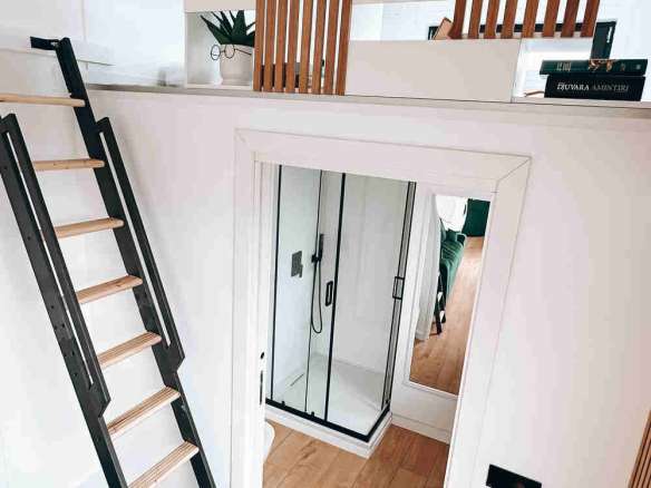 Tiny ShowHome for 4-6 people, 2 lofts