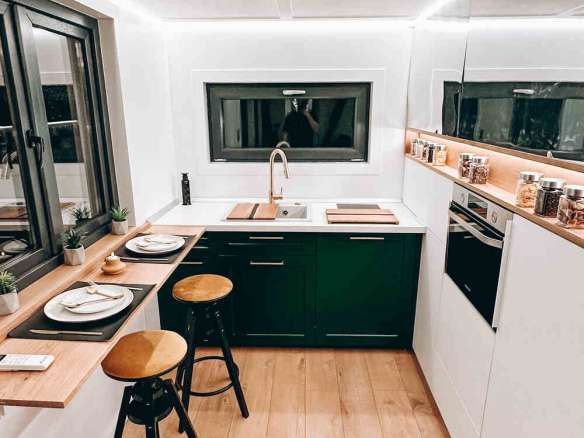 Tiny ShowHome for 4-6 people, 2 lofts