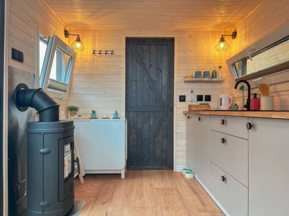 Tiny House Mobile 04/7,2 m Basic (möblerad)