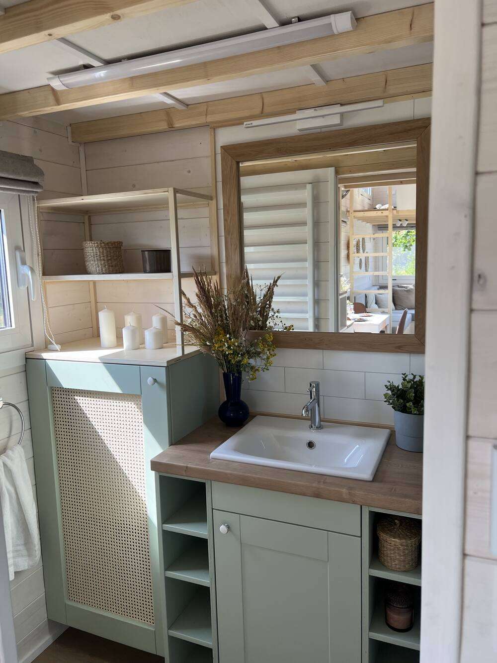 tiny-smart-house-poland-ross-03