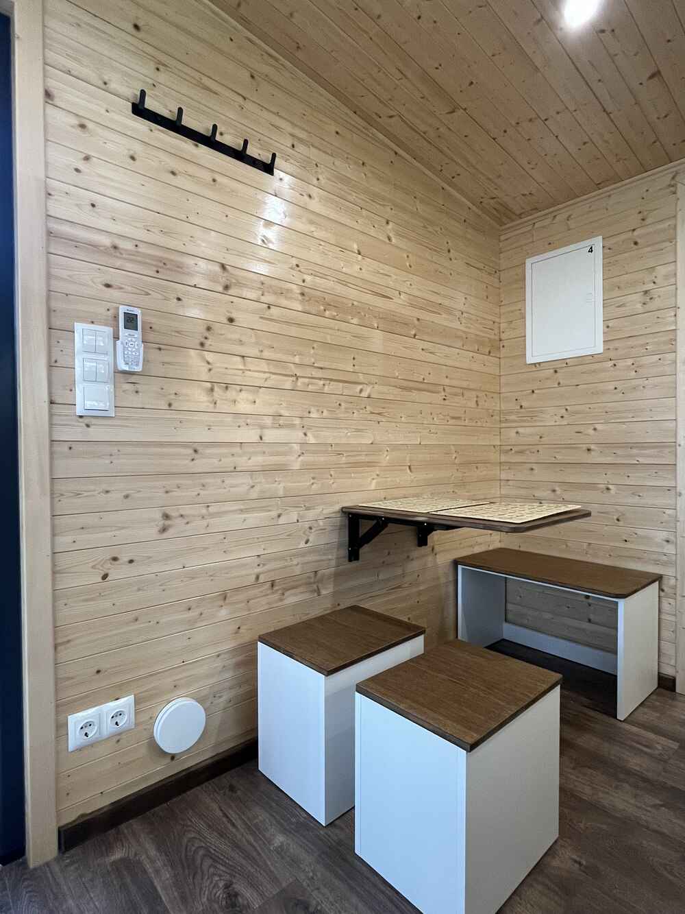 aurora-company-forest-00031