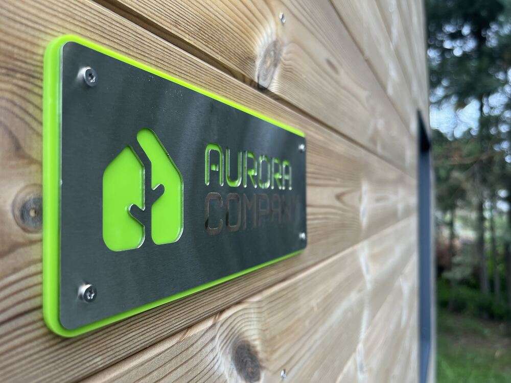 aurora-company-moon-00009