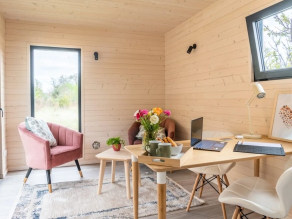 Studio Twenty Lodge