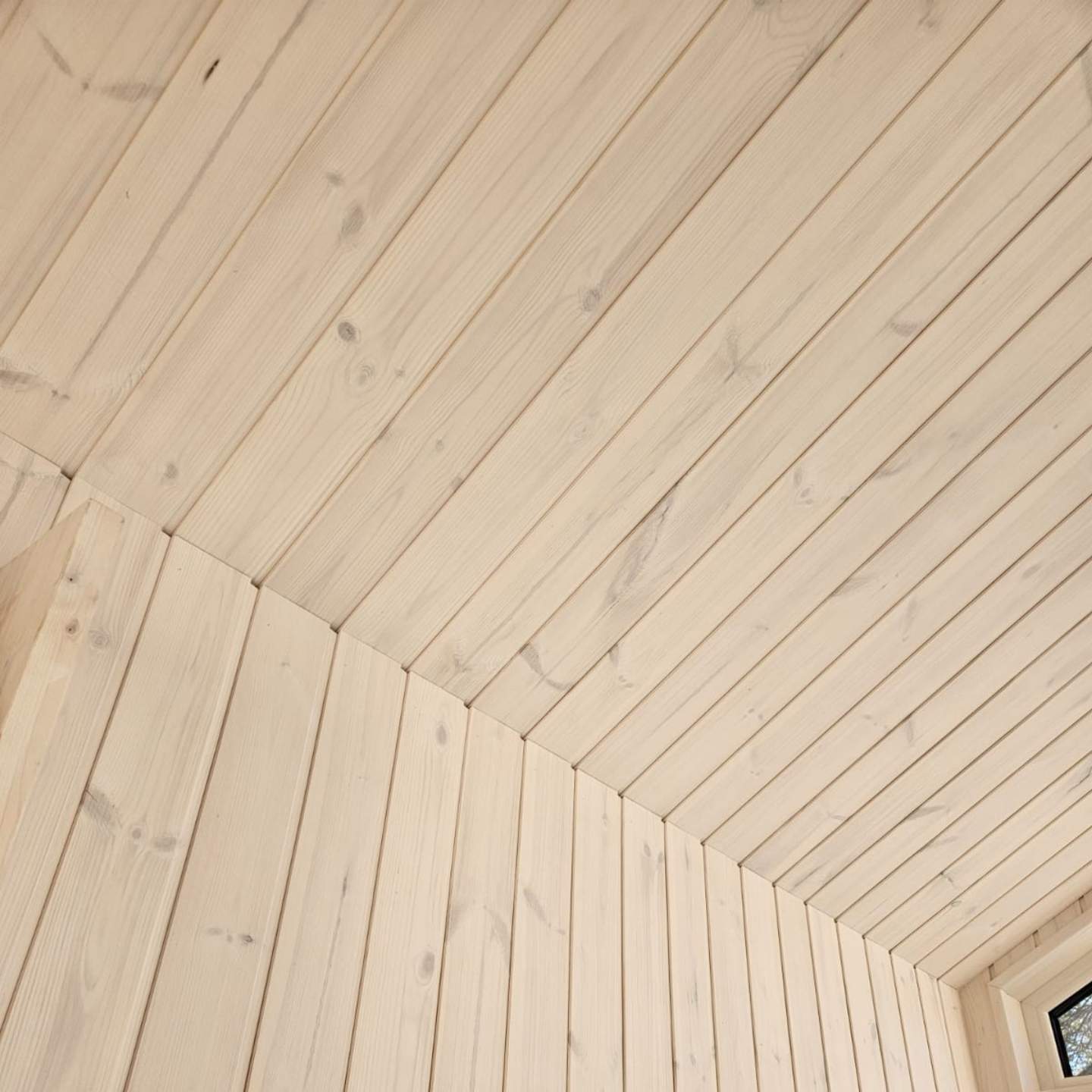 Copy of reklamas_posti.ai (12) BARN 30