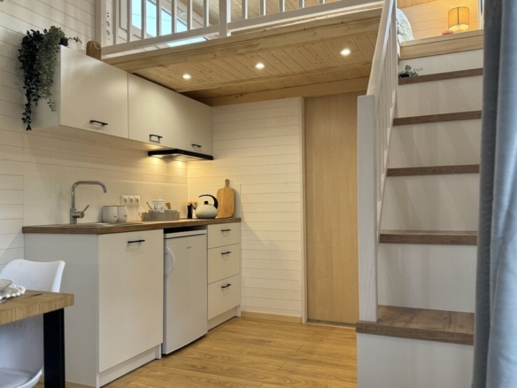 SMILE- Dejlig, lys og rummelig tiny living