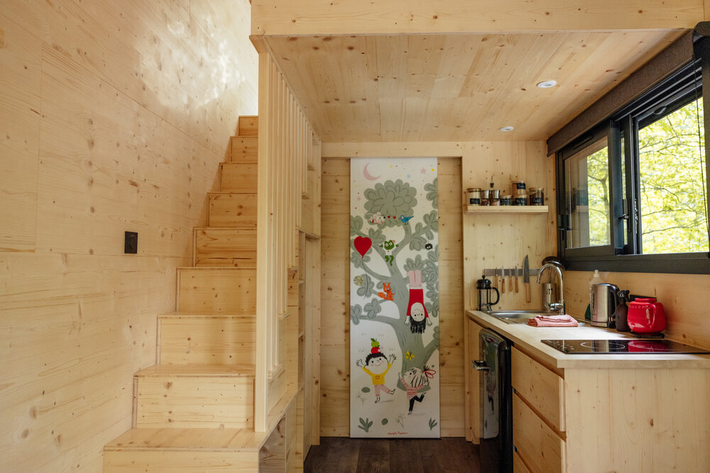 parenthese-30_processed_by_imagy TINY HOUSE FAMILJ 4 PAX